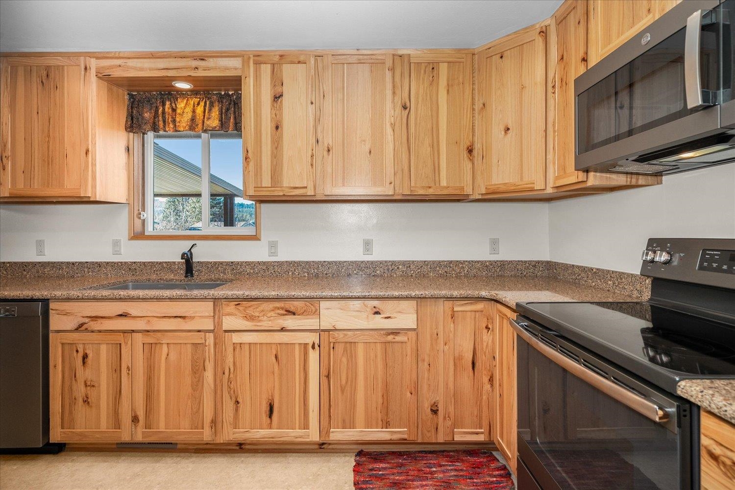 8509 N Martinson Rd - Photo 13