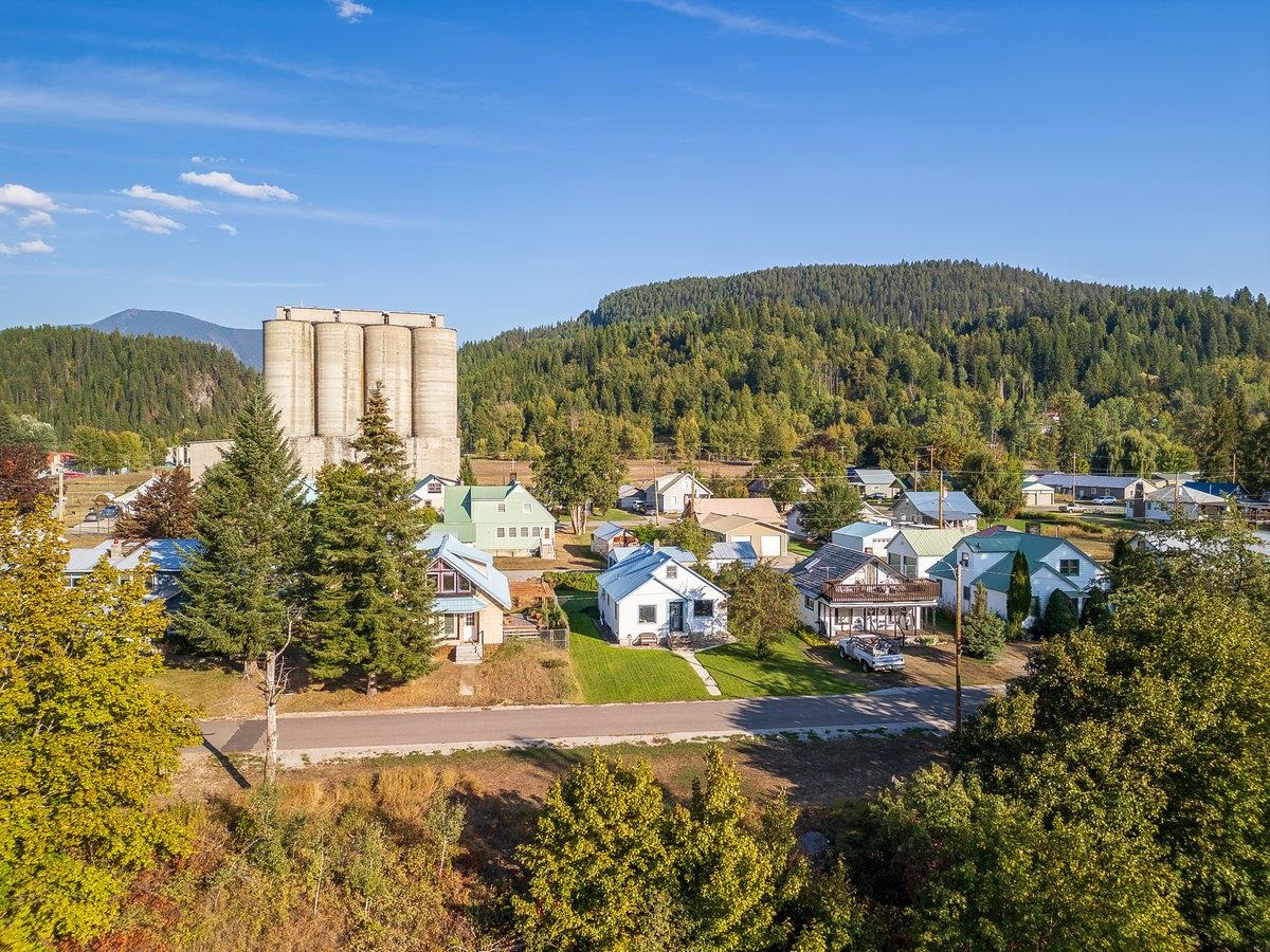 409 Pend Oreille Blvd - Photo 3
