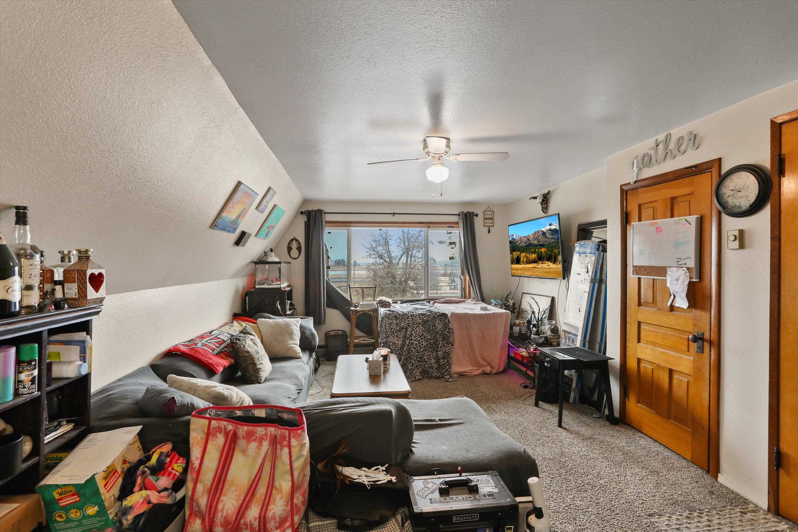 555 W Broadway Ave - Photo 19