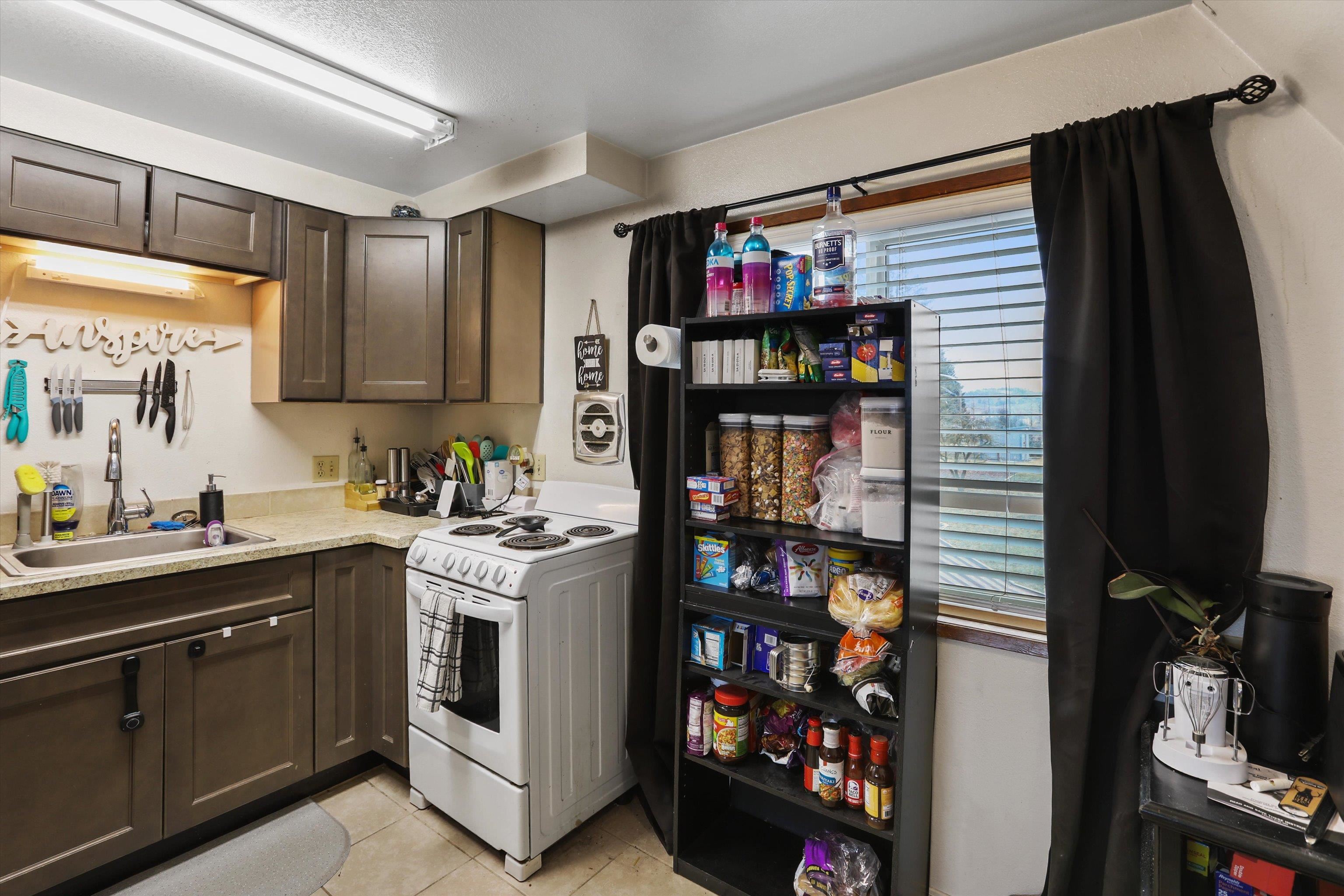 555 W Broadway Ave - Photo 21