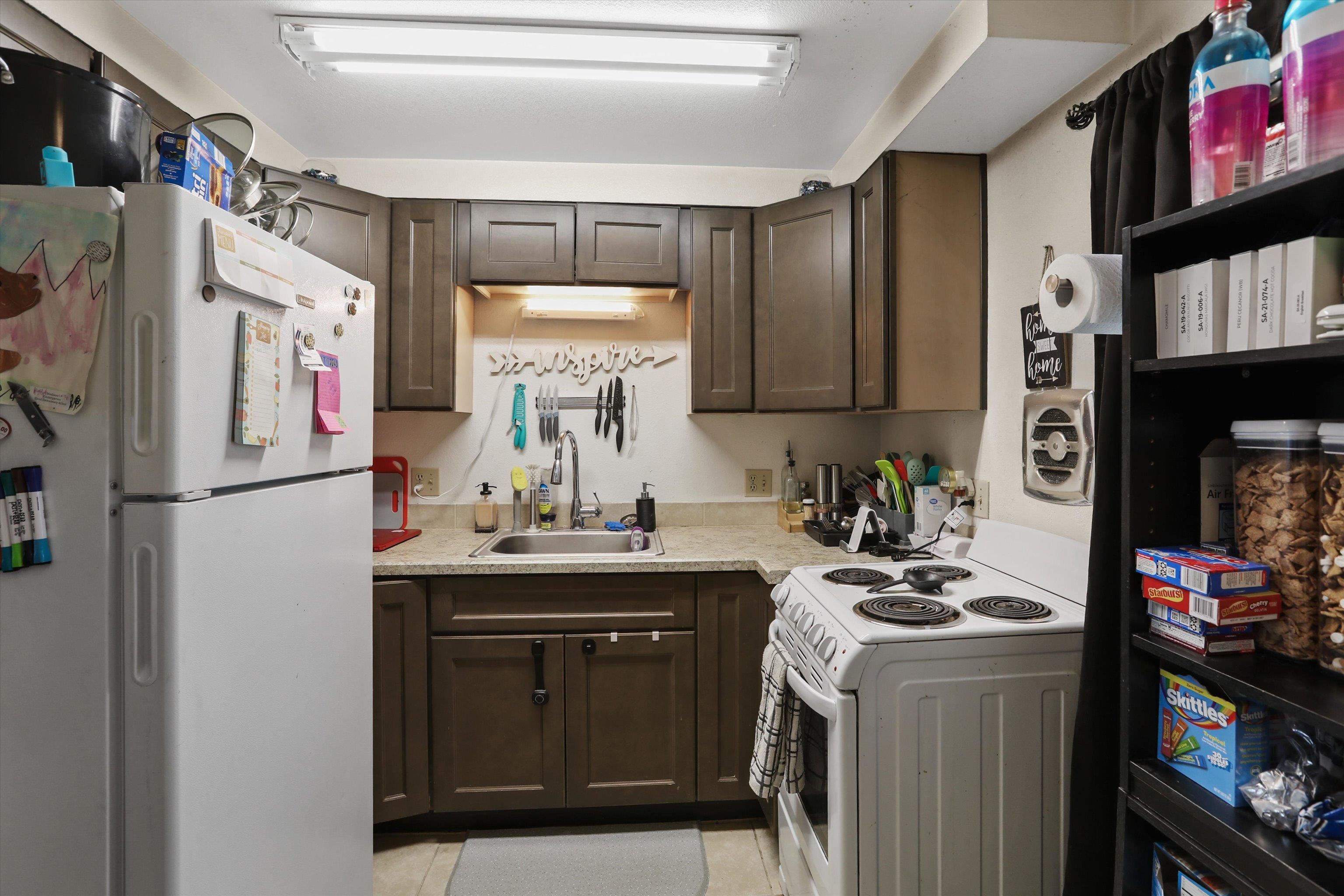 555 W Broadway Ave - Photo 22