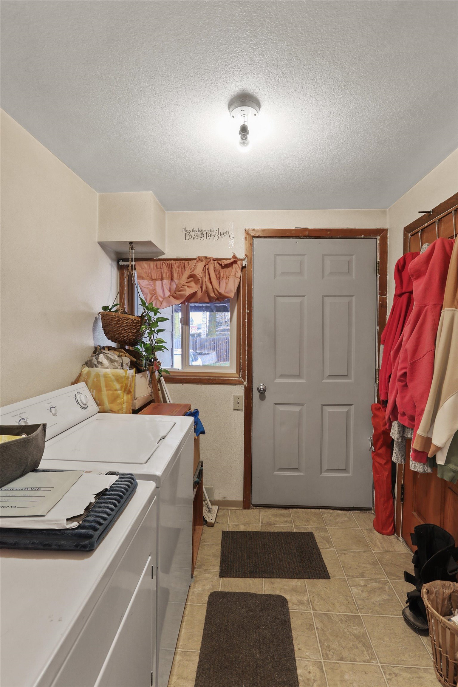 555 W Broadway Ave - Photo 30