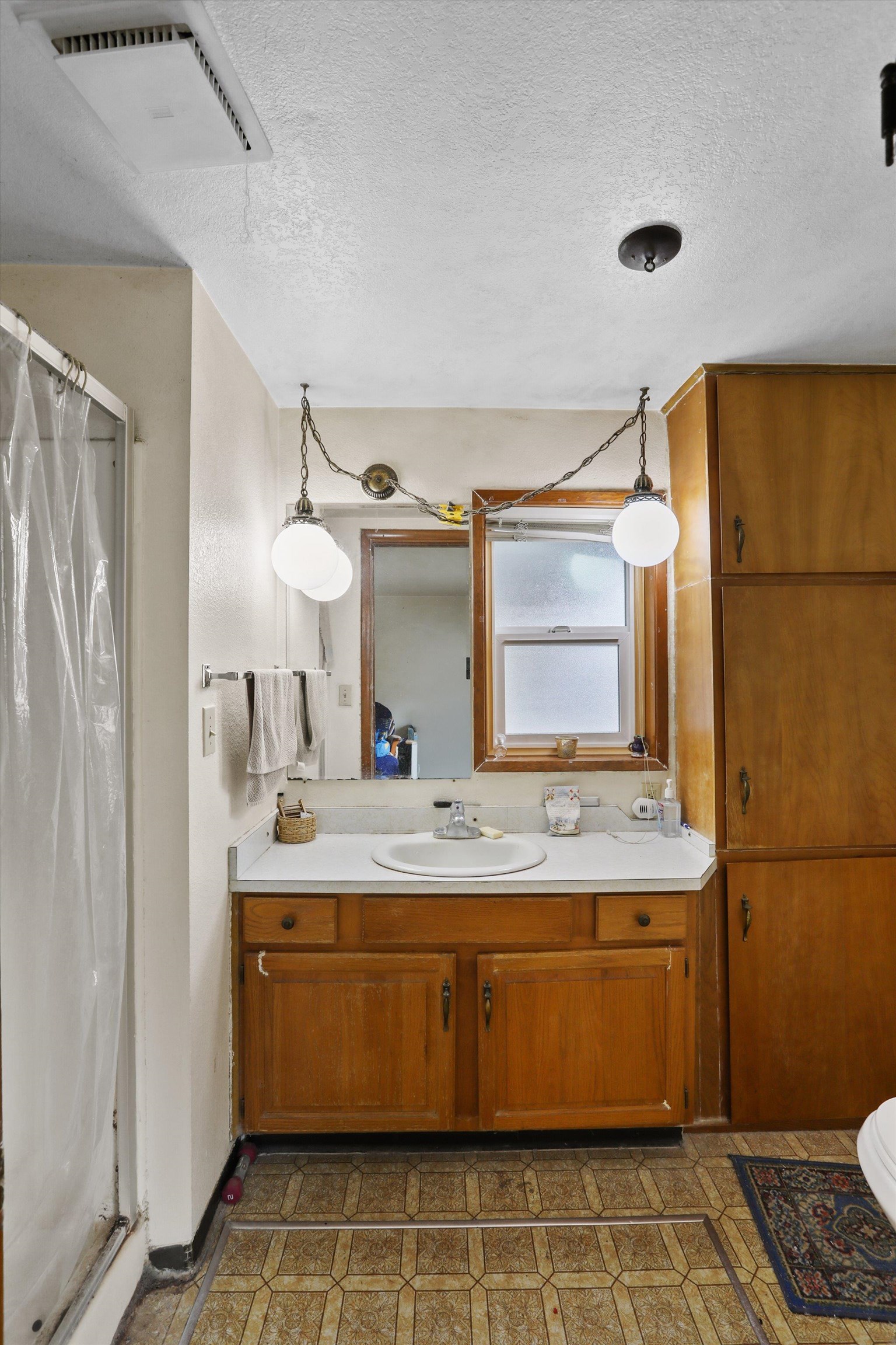 555 W Broadway Ave - Photo 35
