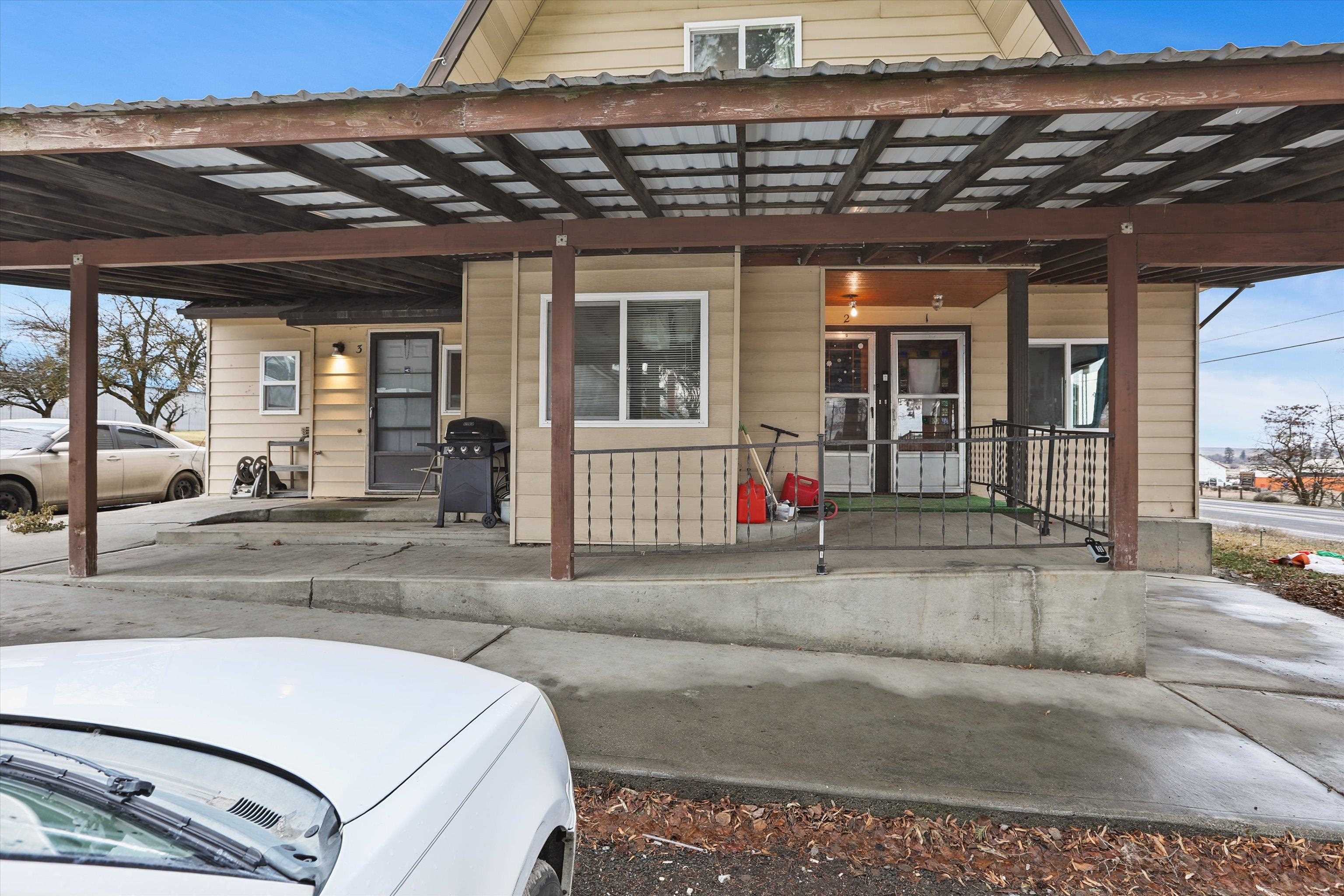 555 W Broadway Ave - Photo 6