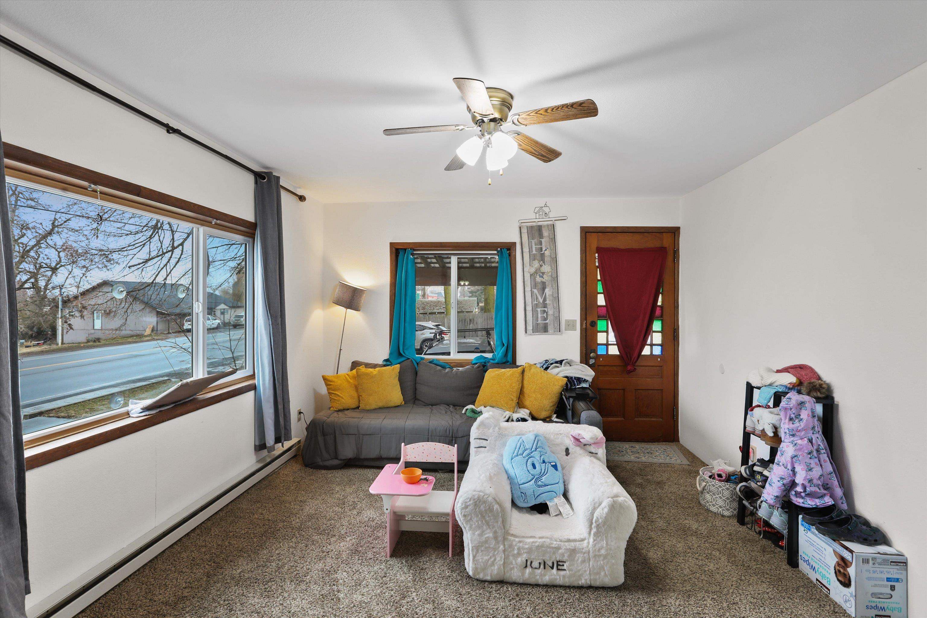 555 W Broadway Ave - Photo 9