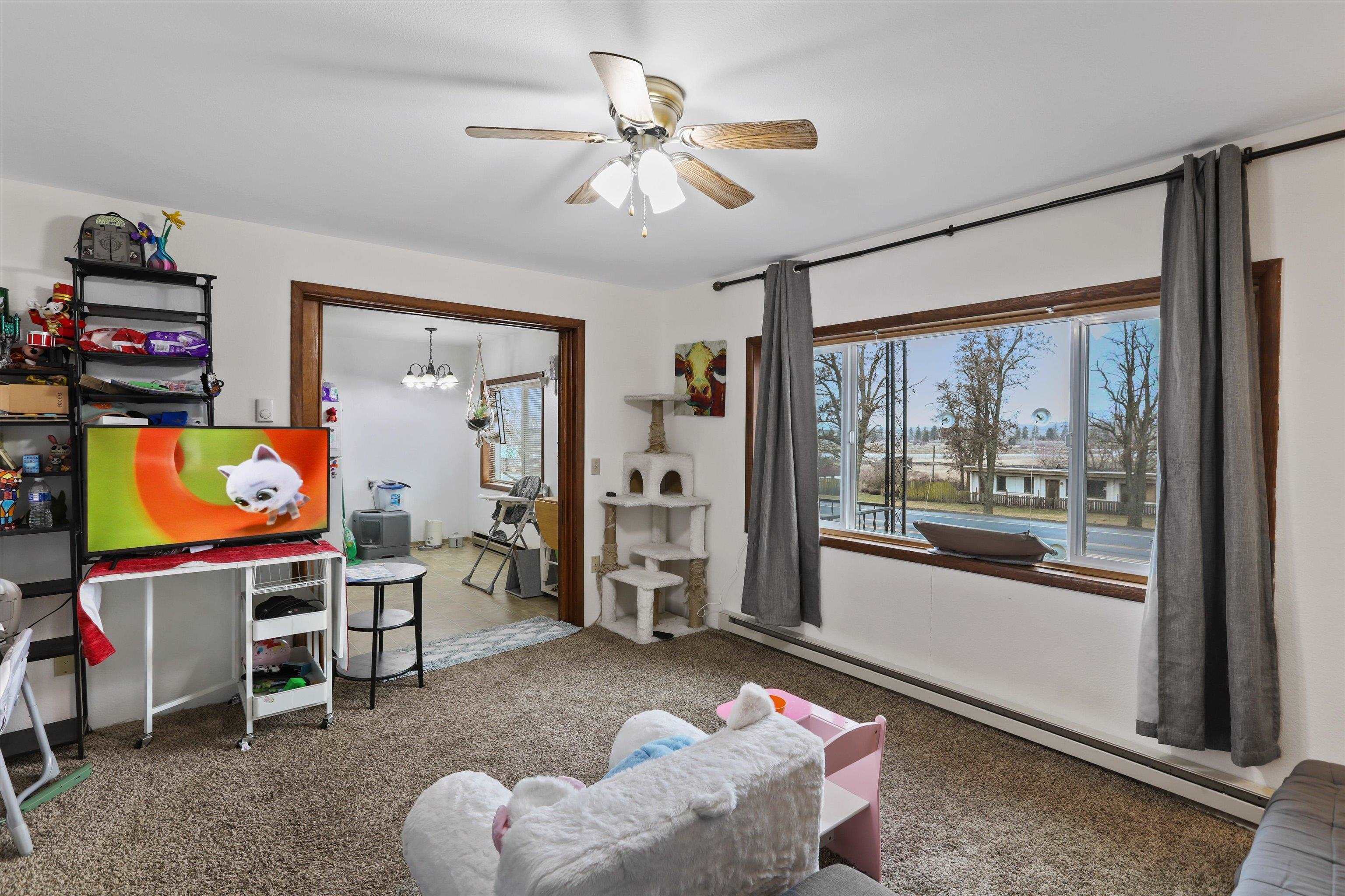 555 W Broadway Ave - Photo 10