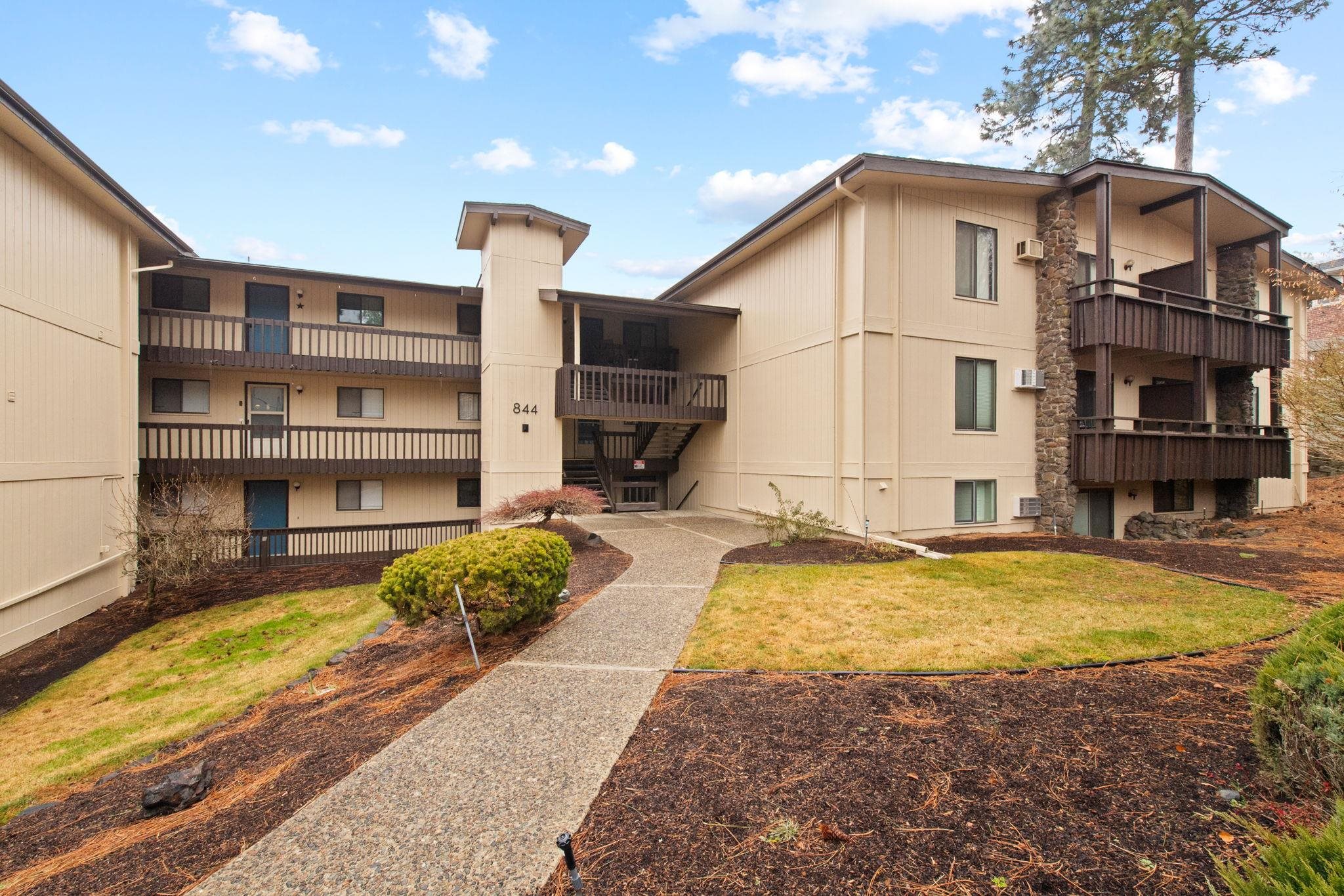844 W Cliff Dr - Photo 1