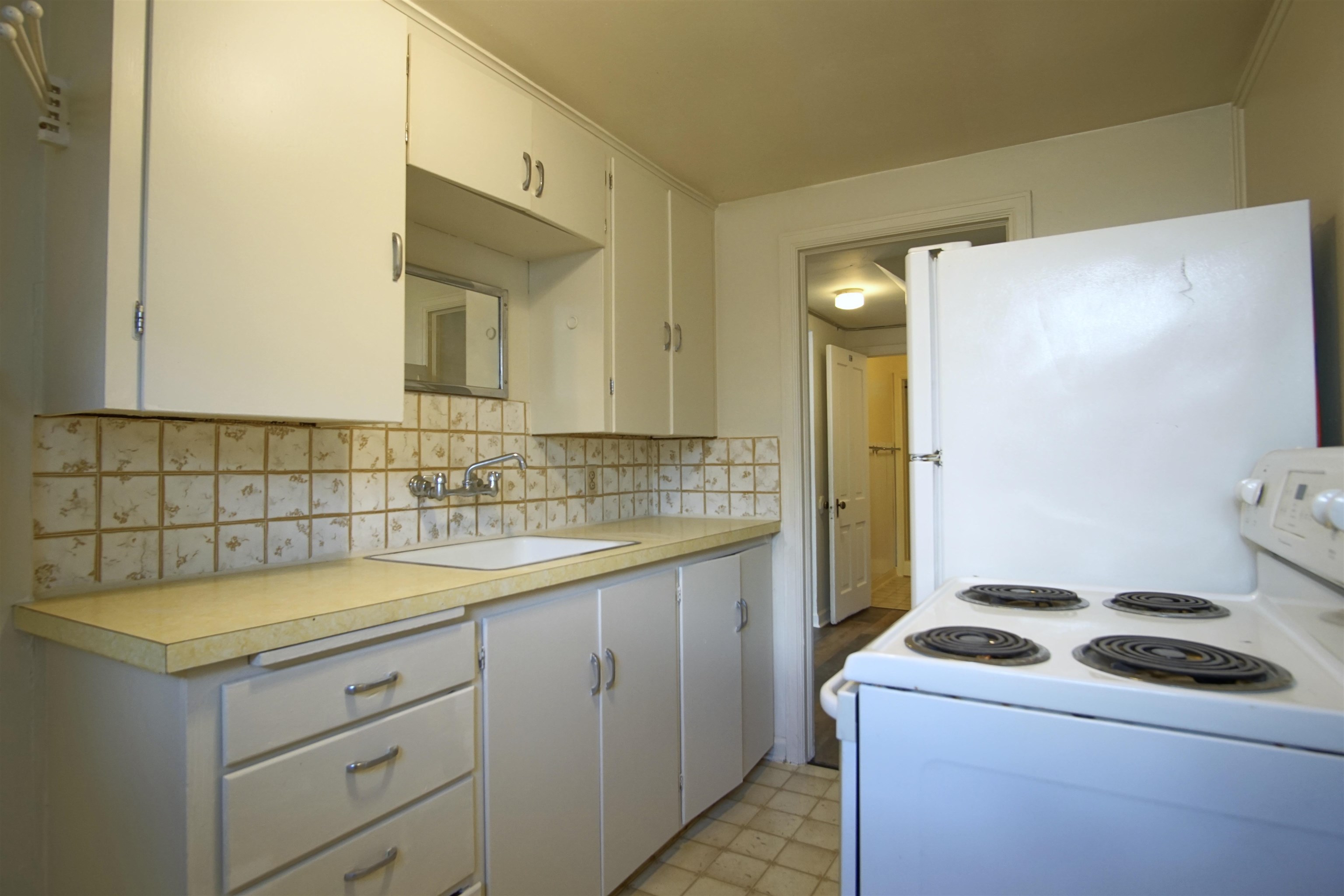 323 5th St - Photo 35