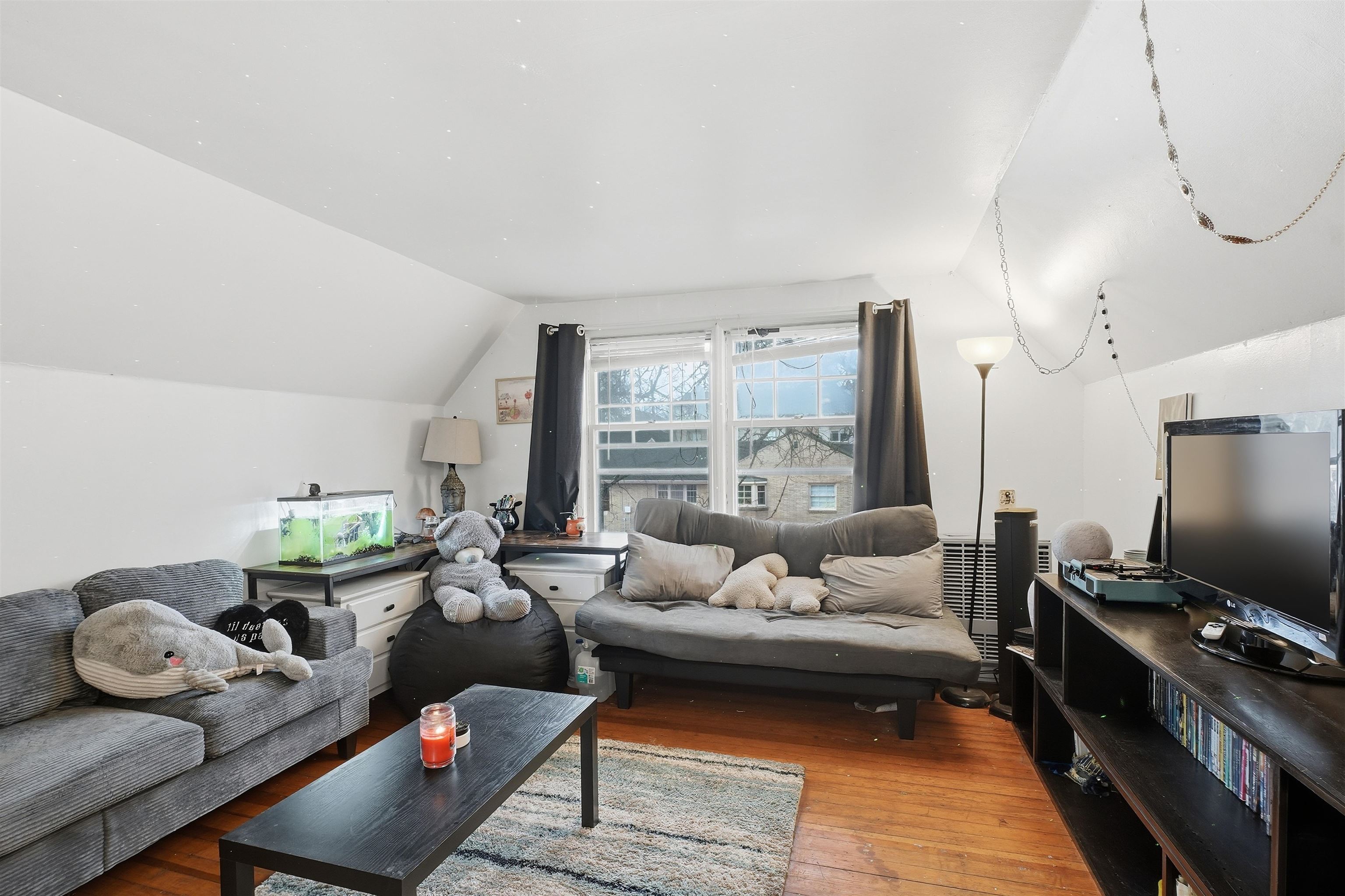 323 5th St - Photo 9