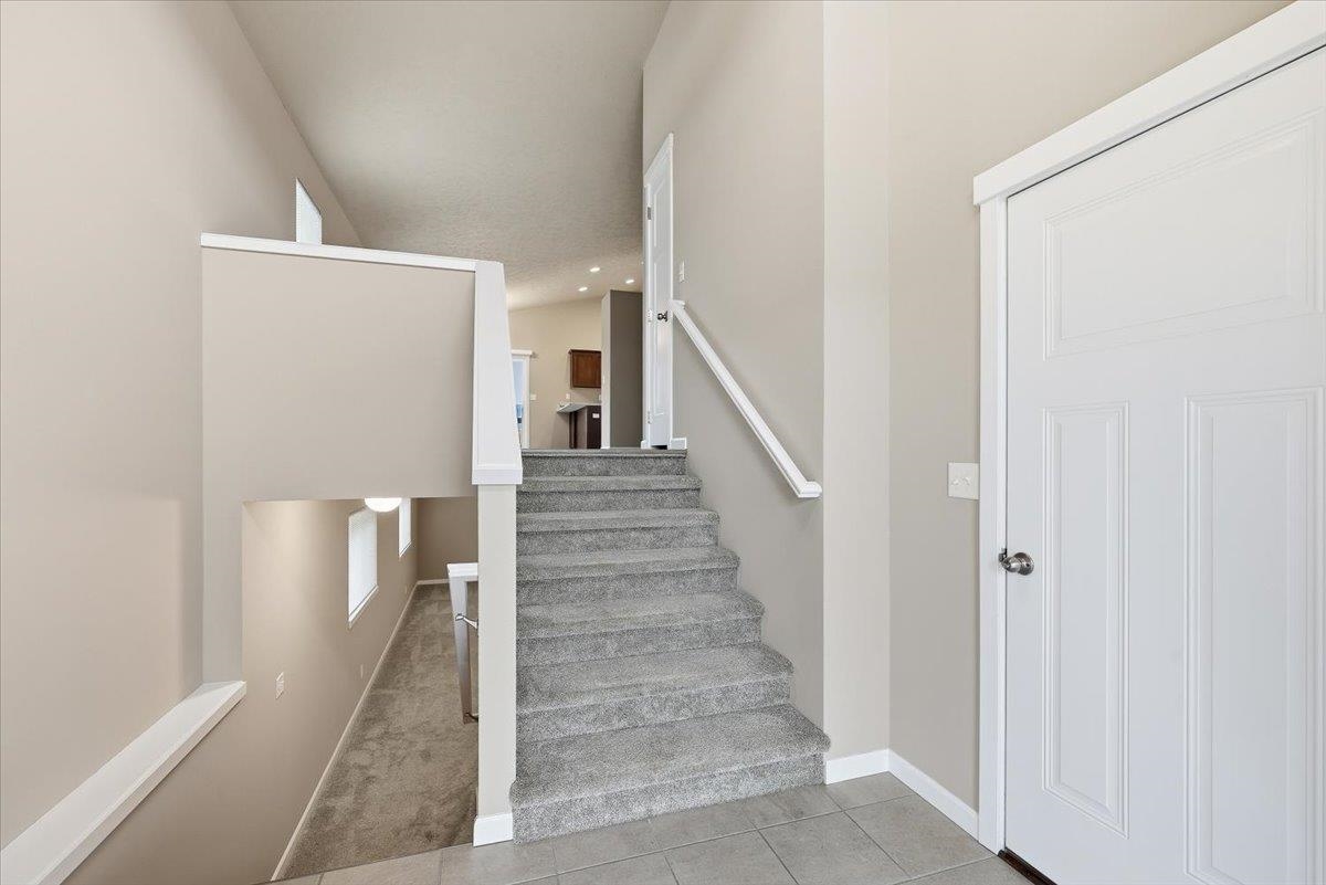 8416 N Summerhill Ln - Photo 2