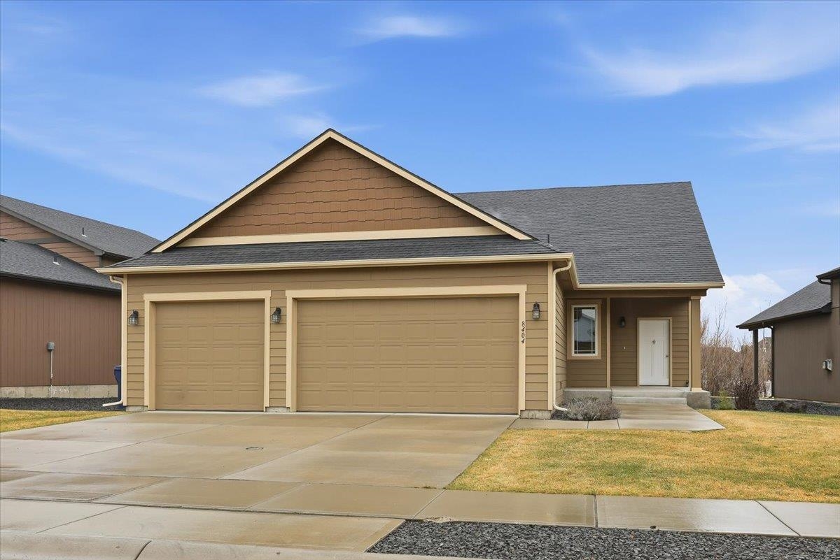 8404 N Summerhill Ln - Photo 1