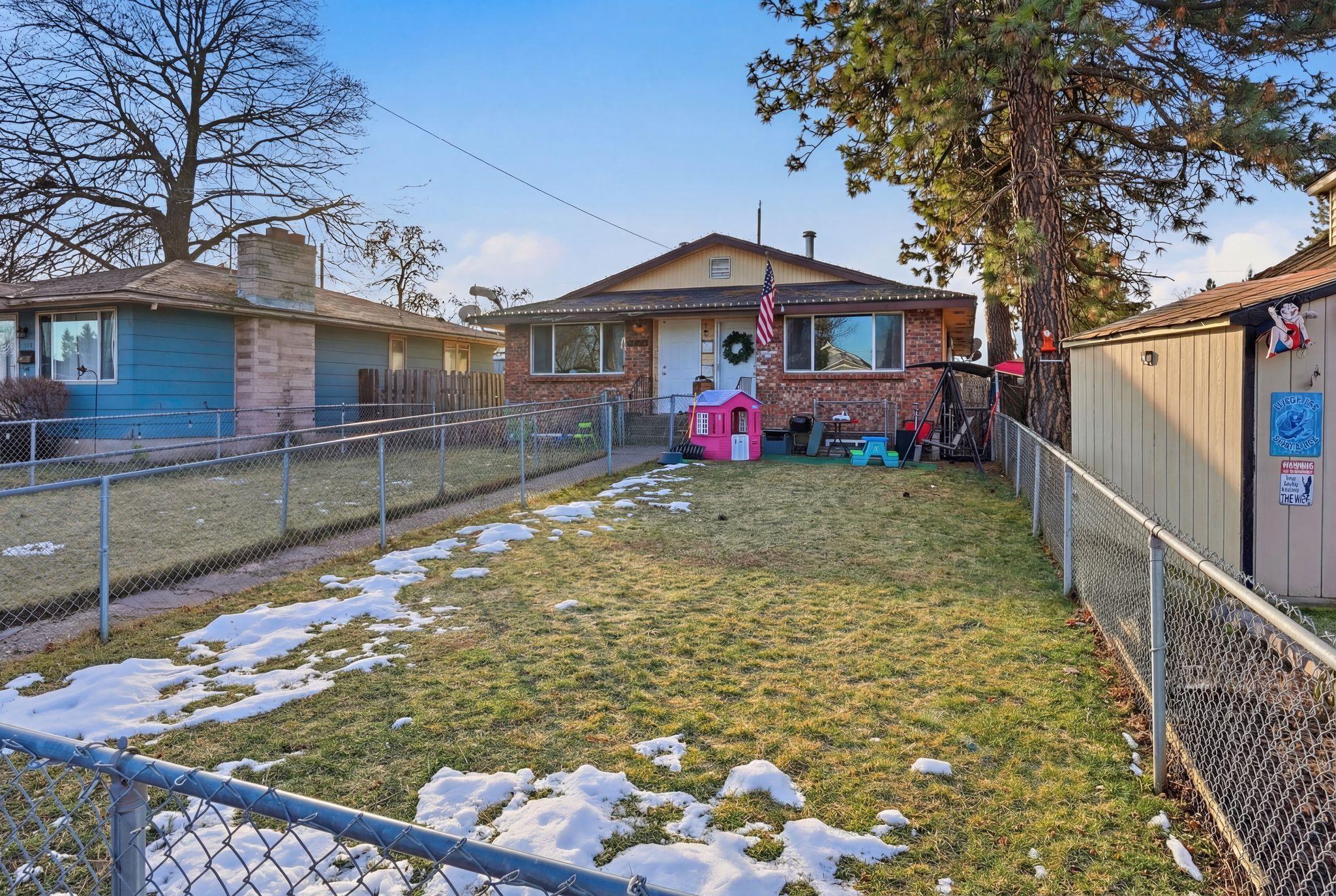 1102-1104 E North Ave - Photo 2