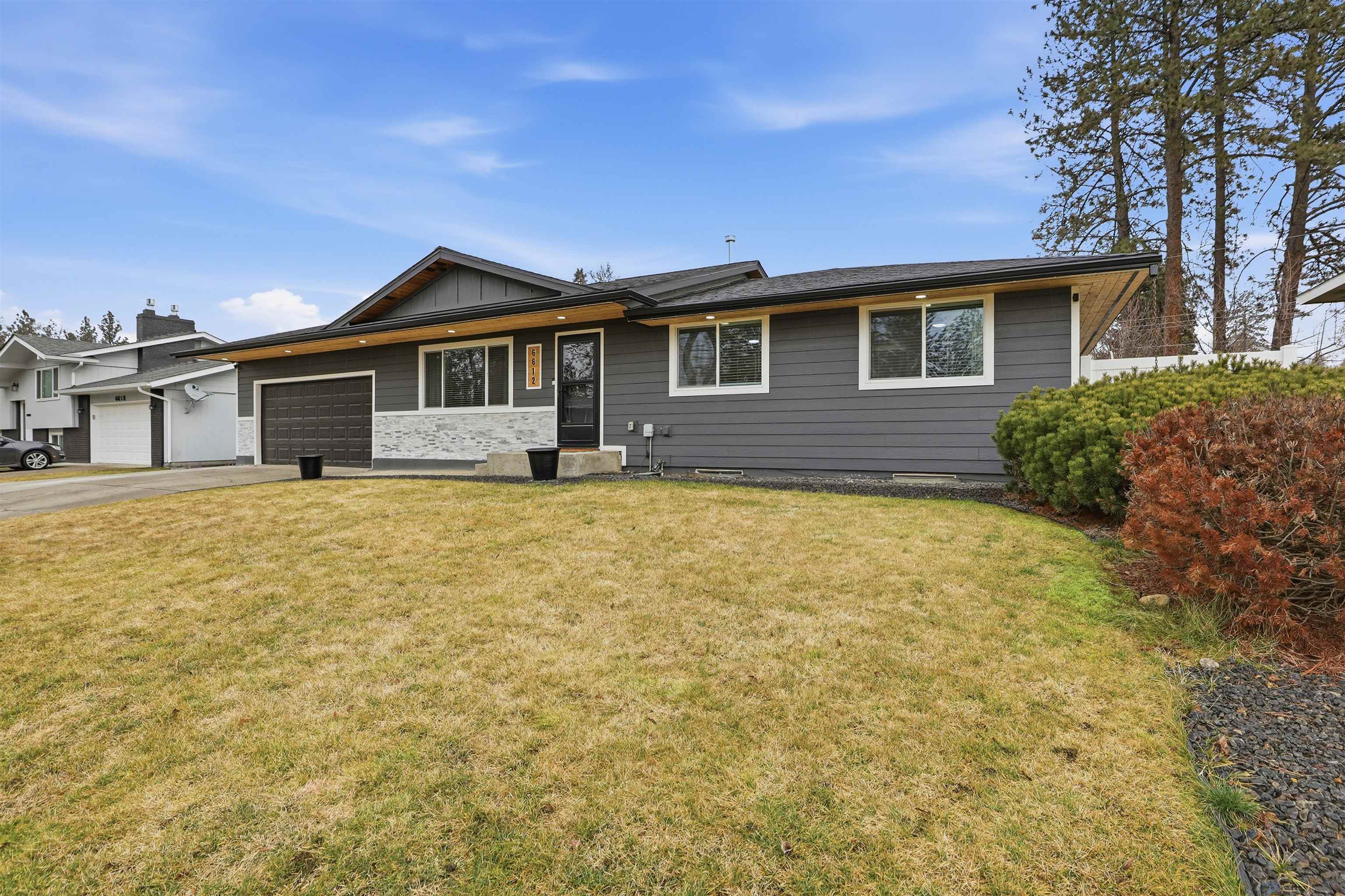 6612 N Victor St - Photo 2