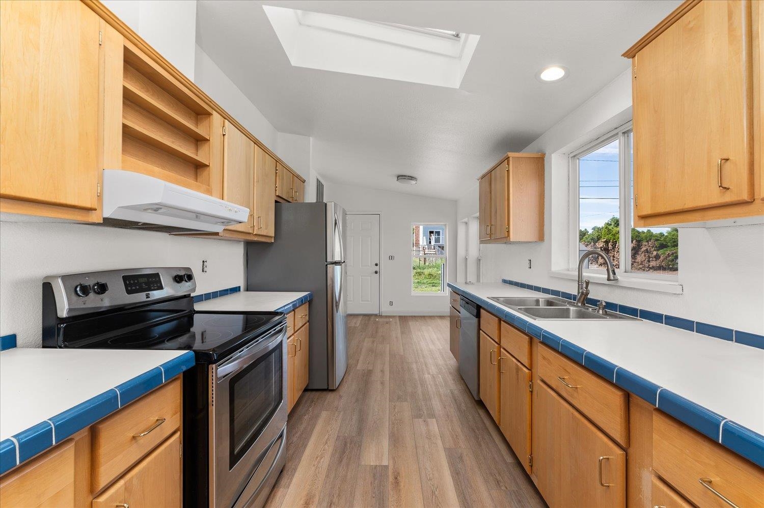 255 SW Railroad St - Photo 13