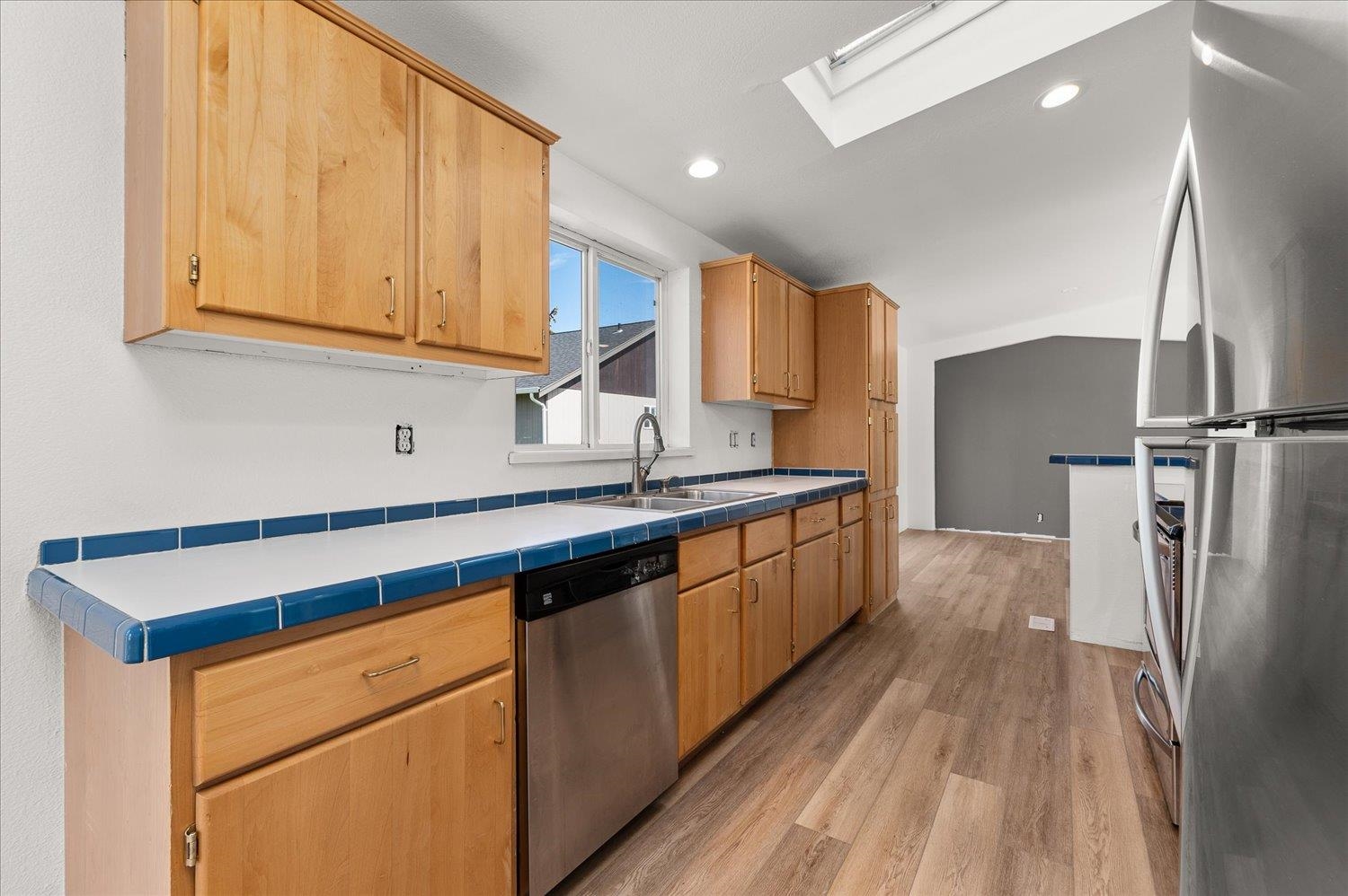255 SW Railroad St - Photo 15