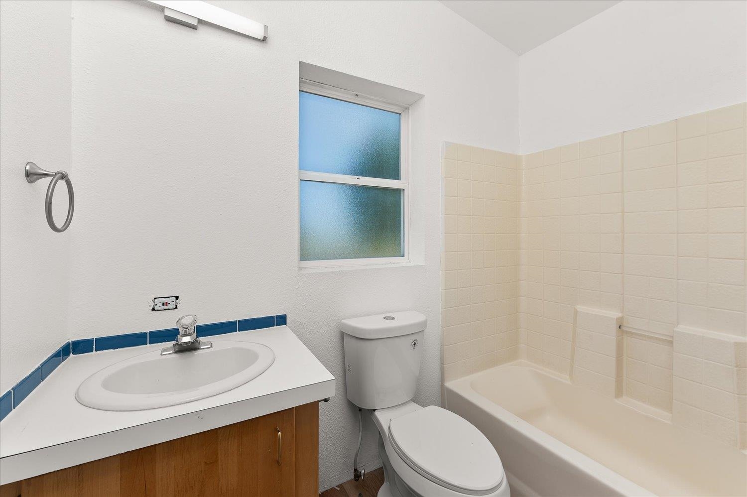 255 SW Railroad St - Photo 22