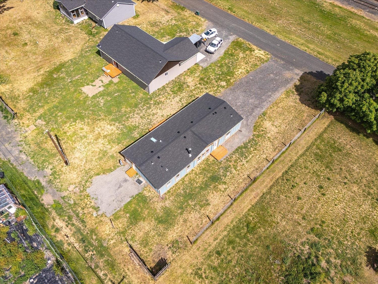 255 SW Railroad St - Photo 34