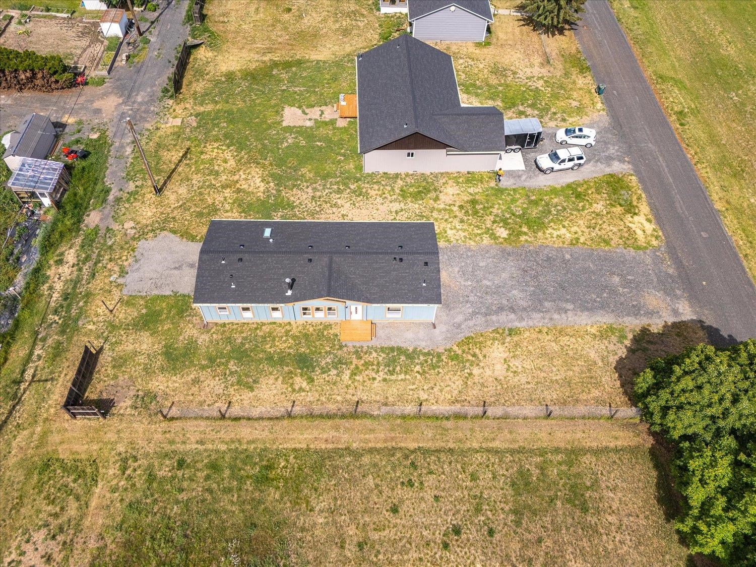 255 SW Railroad St - Photo 35