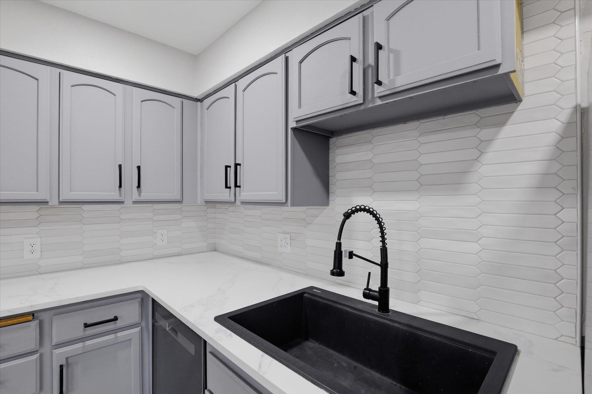 511 E Euclid Ave - Photo 15