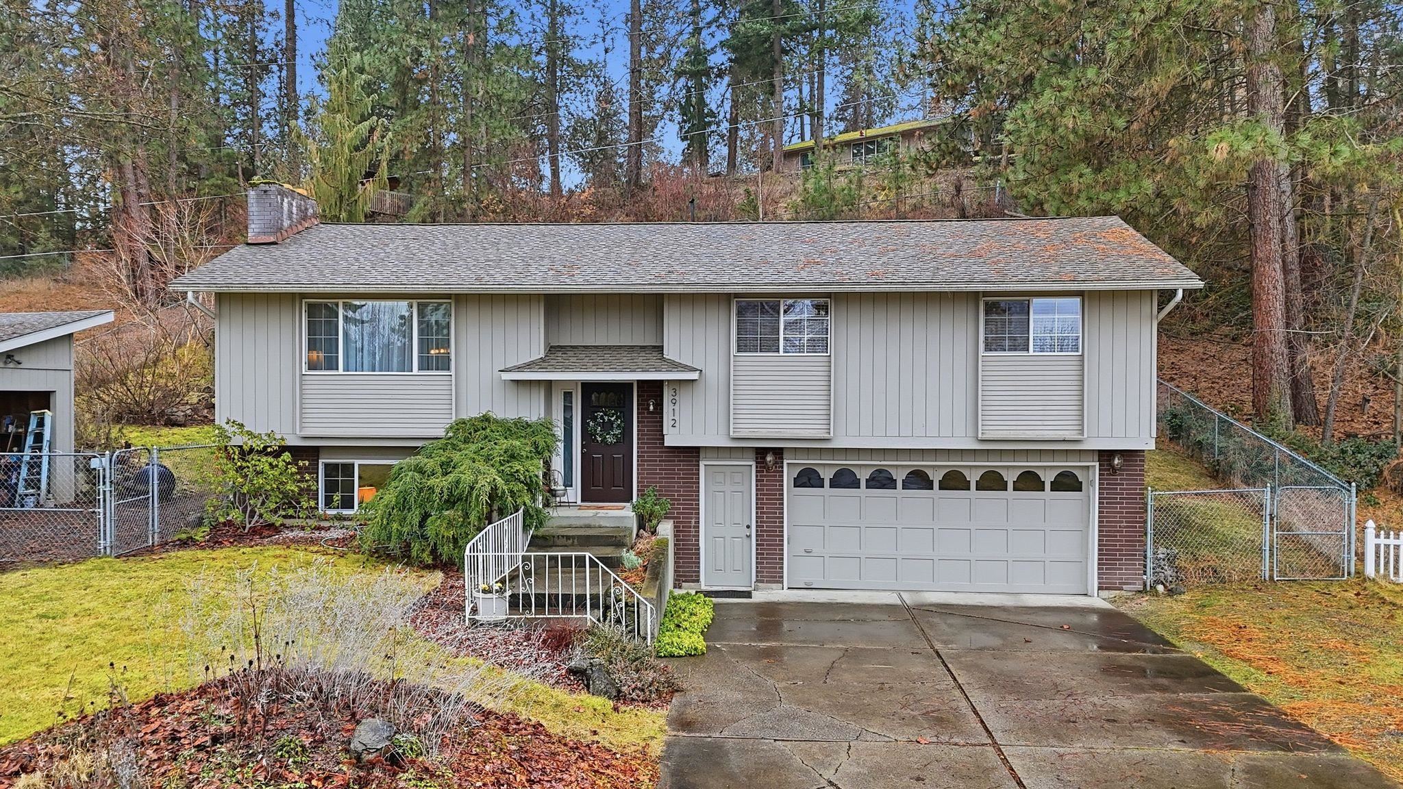 3912 S Sundown Dr - Photo 1