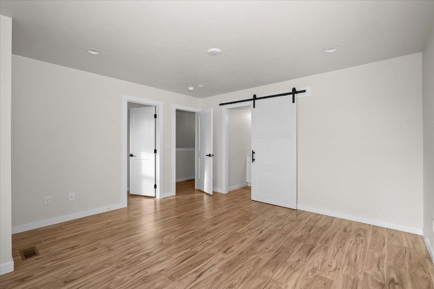2401 E Longfellow Ave - Photo 15
