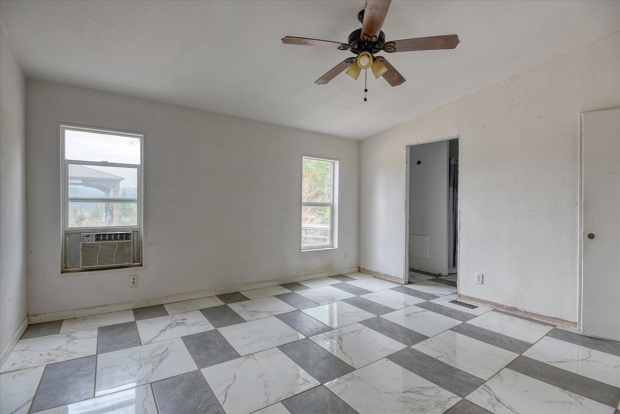11641 W Newman Lake Dr - Photo 6
