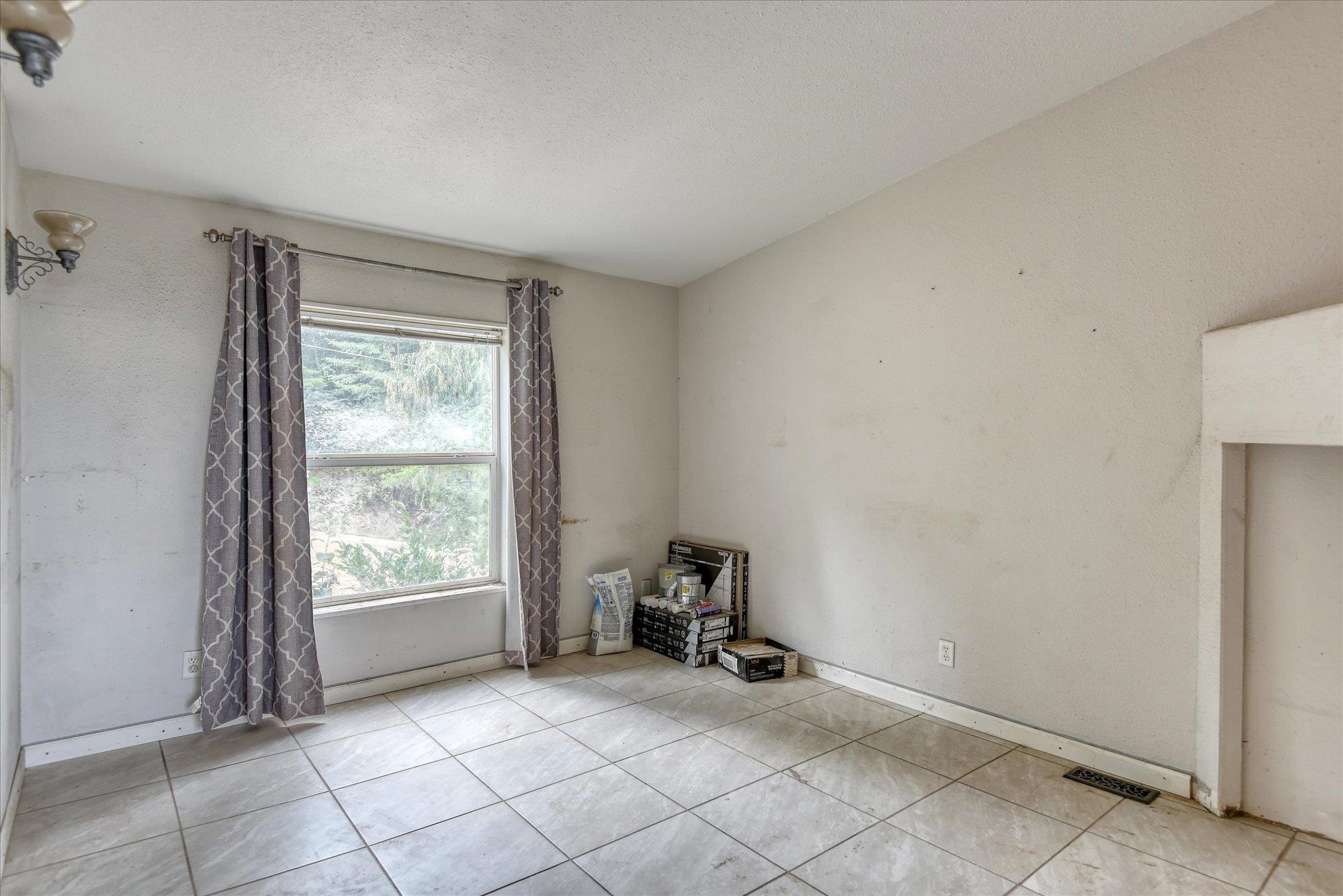 11641 W Newman Lake Dr - Photo 10