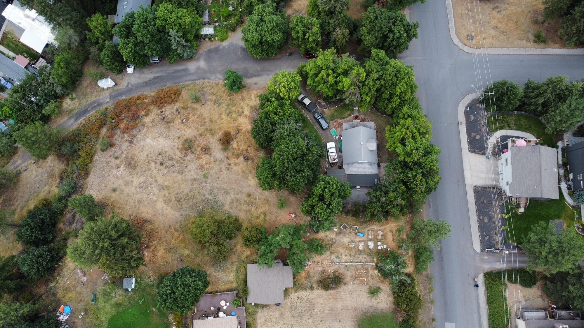 3529 W Pacific Ave - Photo 3
