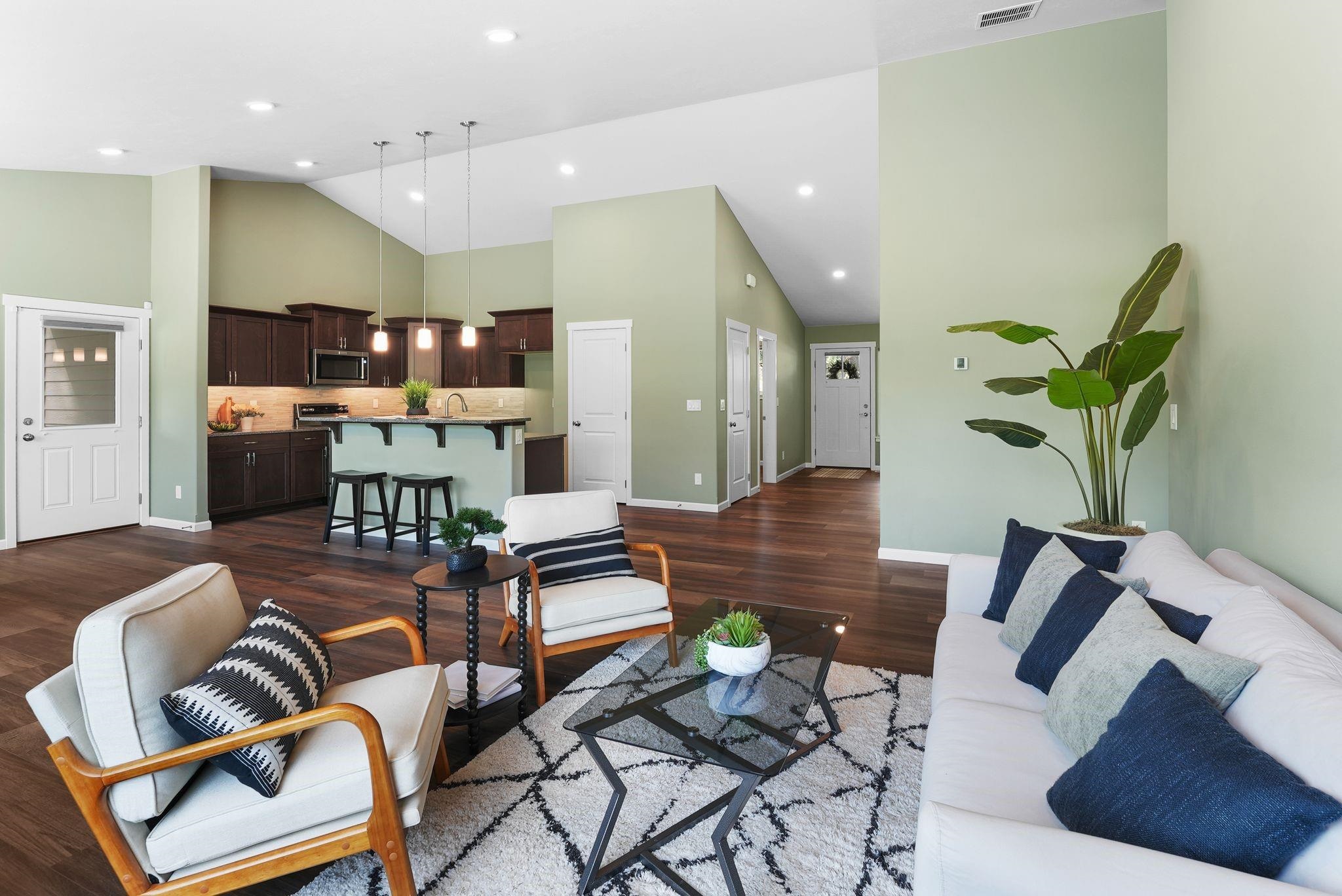 17712 W Burnett Rd - Photo 3