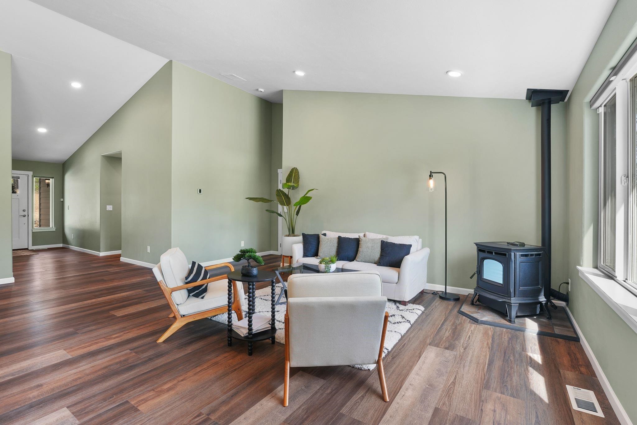 17712 W Burnett Rd - Photo 4