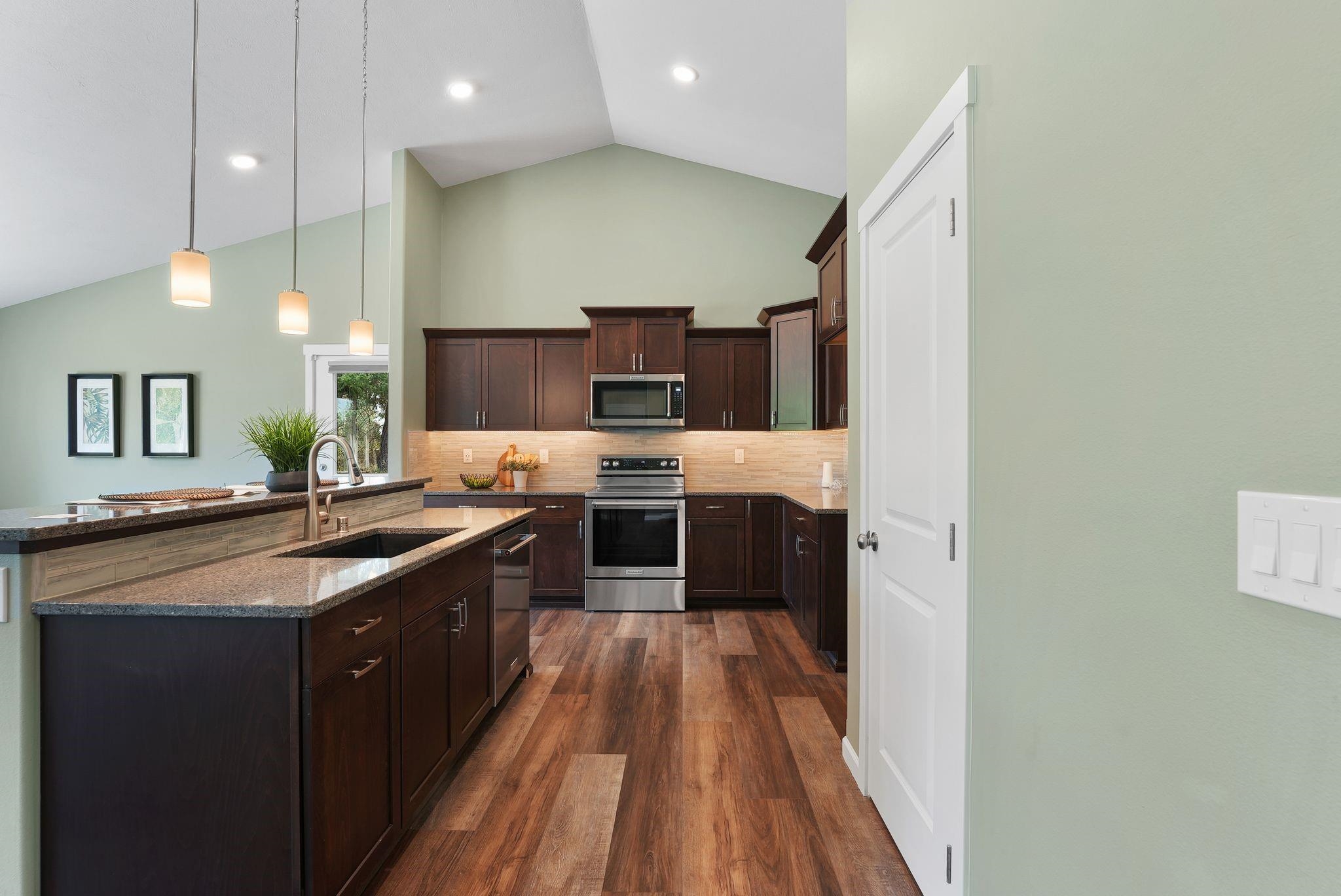 17712 W Burnett Rd - Photo 8