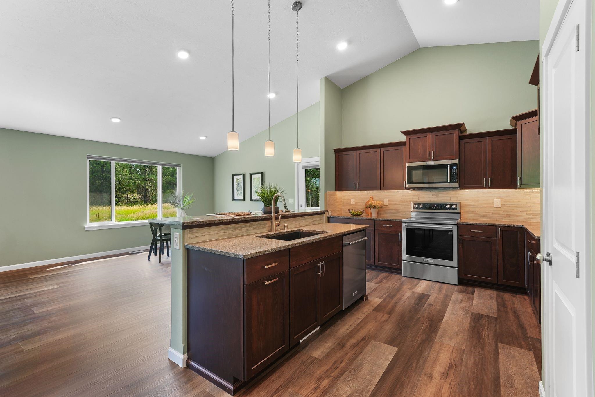17712 W Burnett Rd - Photo 9