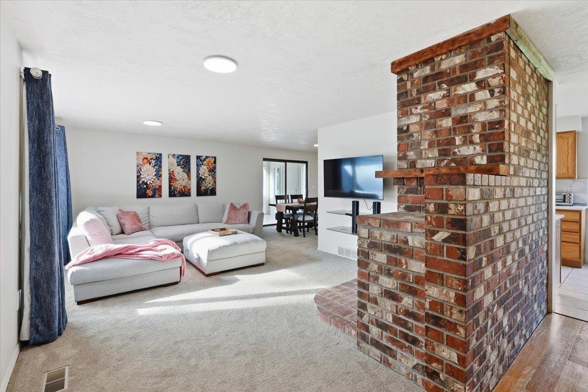 2722 S Cheryl Ct - Photo 3