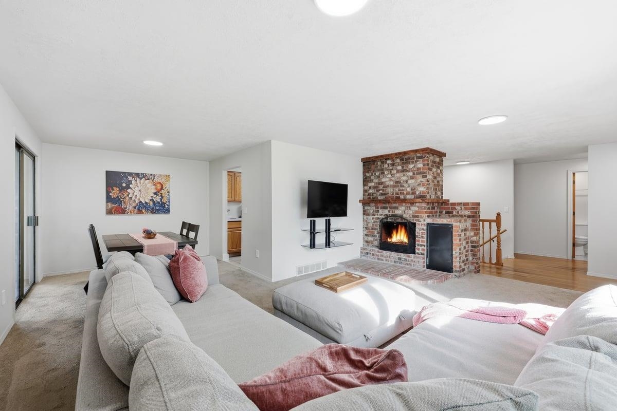 2722 S Cheryl Ct - Photo 4