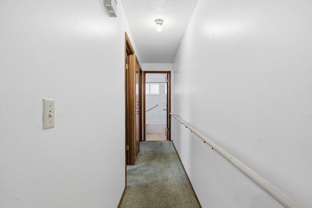 2103 N Sargent Rd - Photo 4
