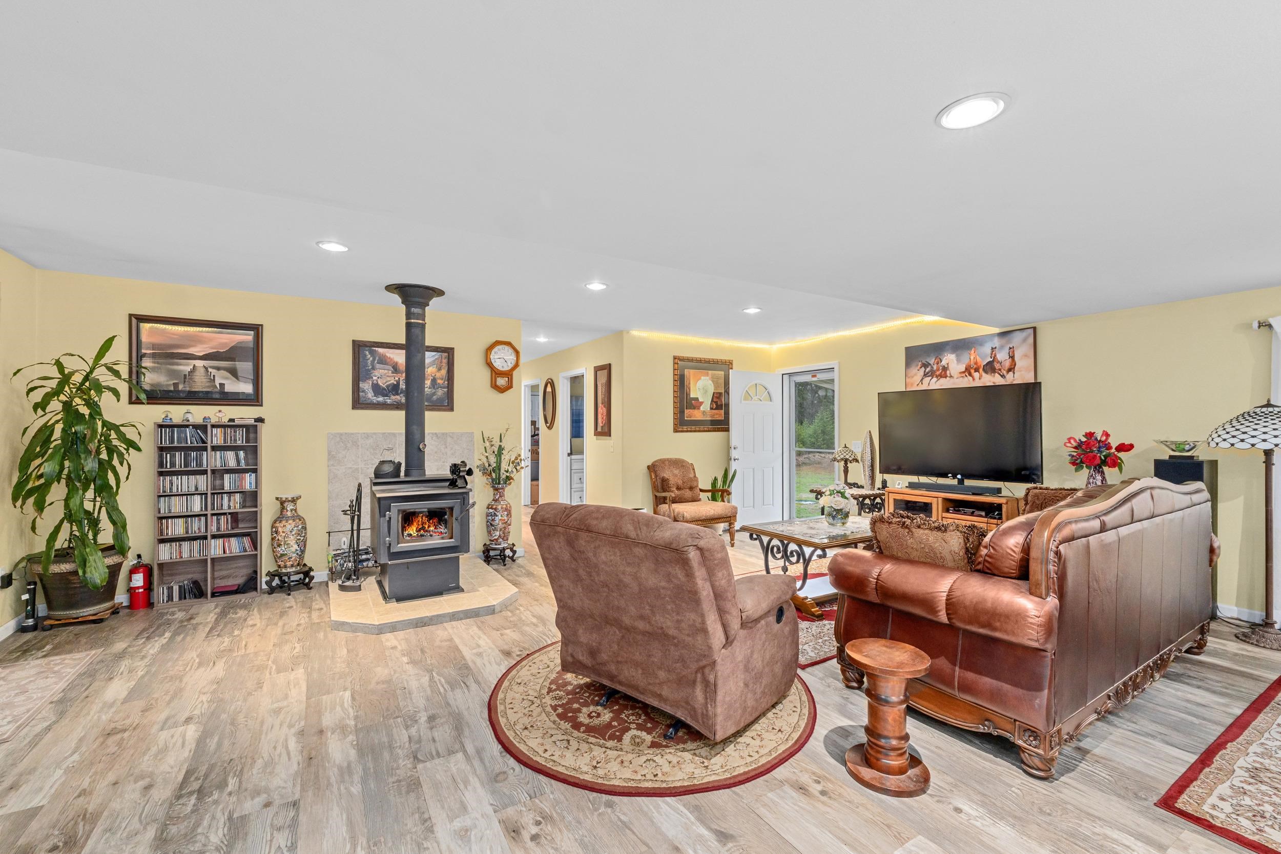 3714 Sand Creek Rd - Photo 11