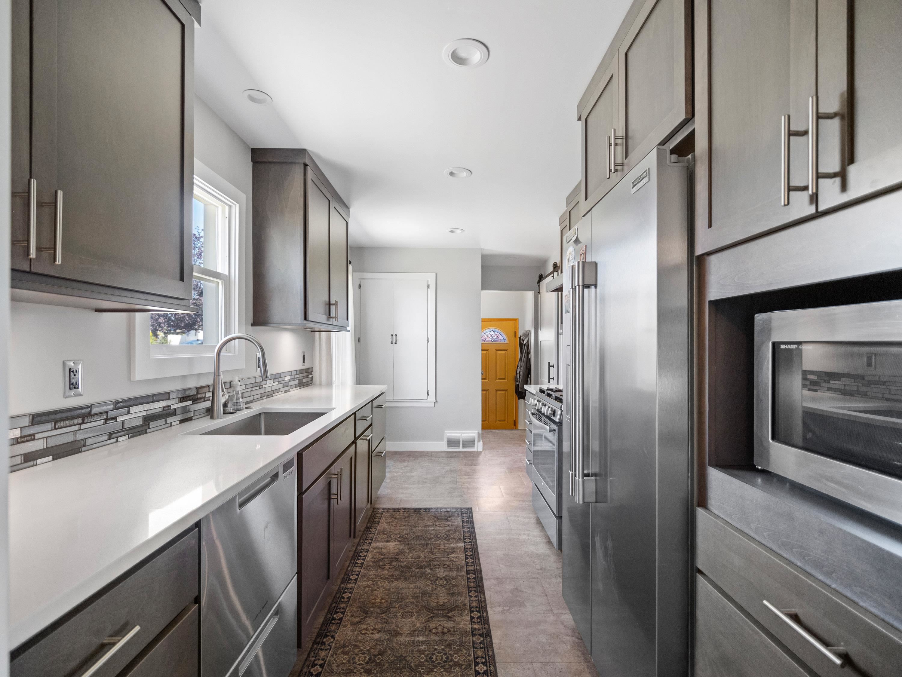 2118 N Hemlock St - Photo 11
