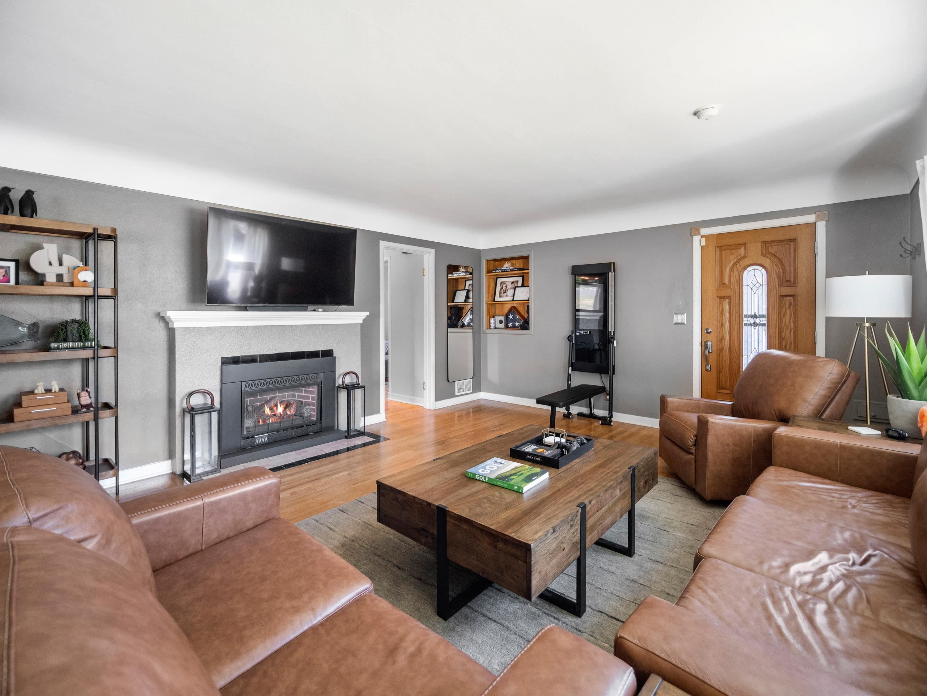 2118 N Hemlock St - Photo 6