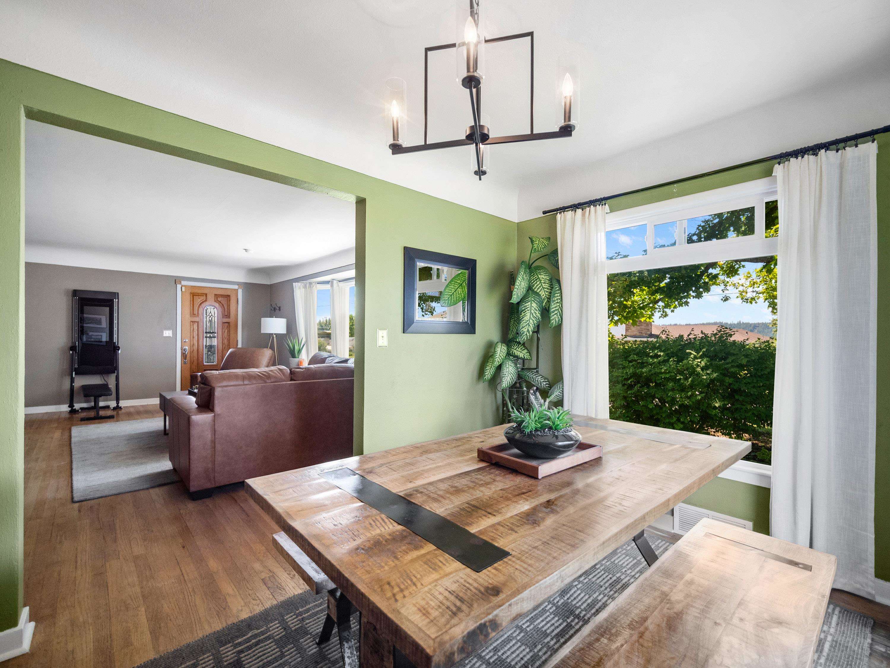 2118 N Hemlock St - Photo 8
