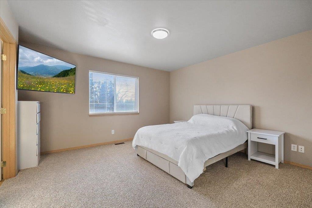 1113 E Rowan Ave - Photo 12