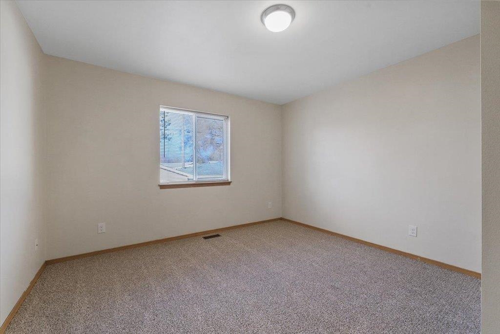 1113 E Rowan Ave - Photo 16
