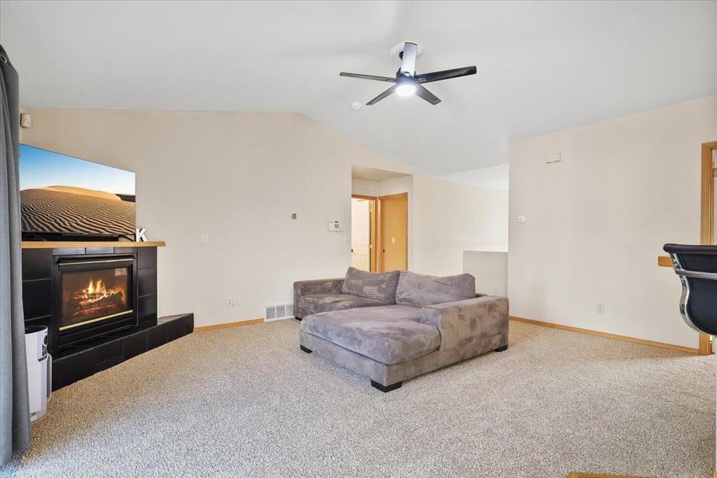 1113 E Rowan Ave - Photo 7
