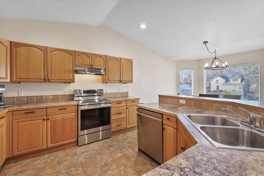1113 E Rowan Ave - Photo 9