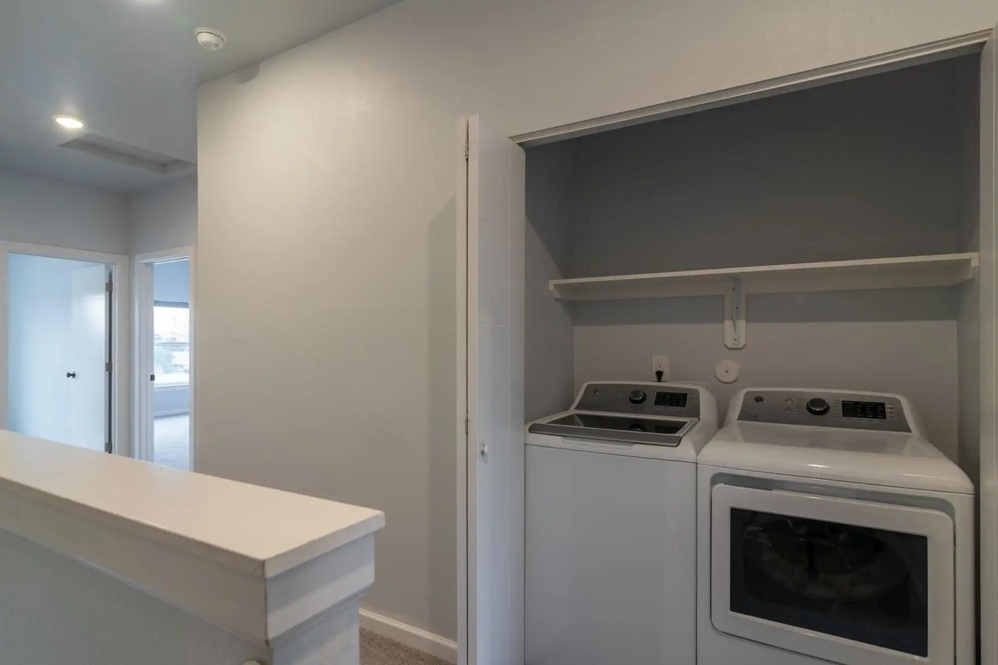 12402 E Broadway Ave - Photo 8