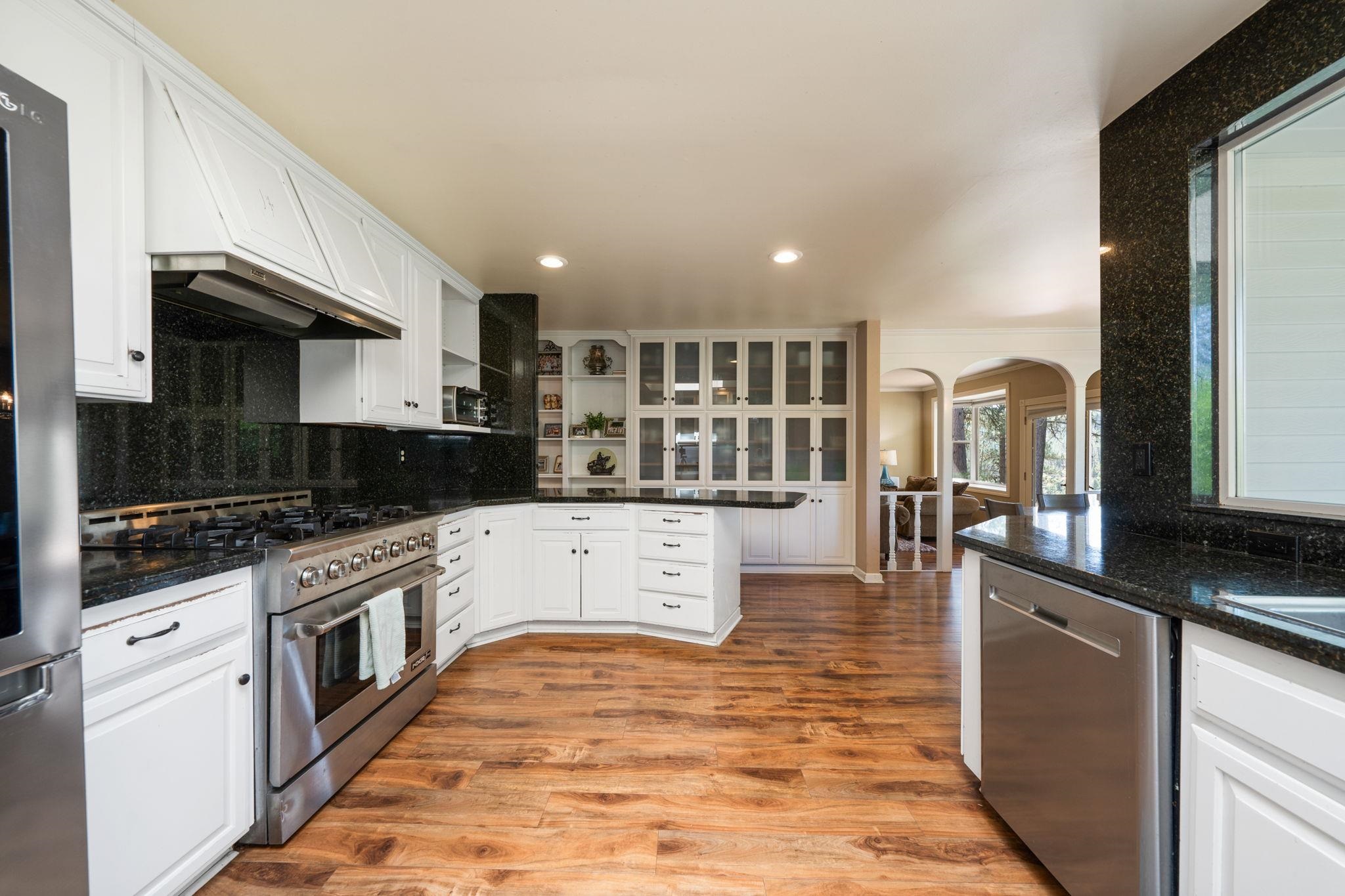 4311 W Center Ln - Photo 8