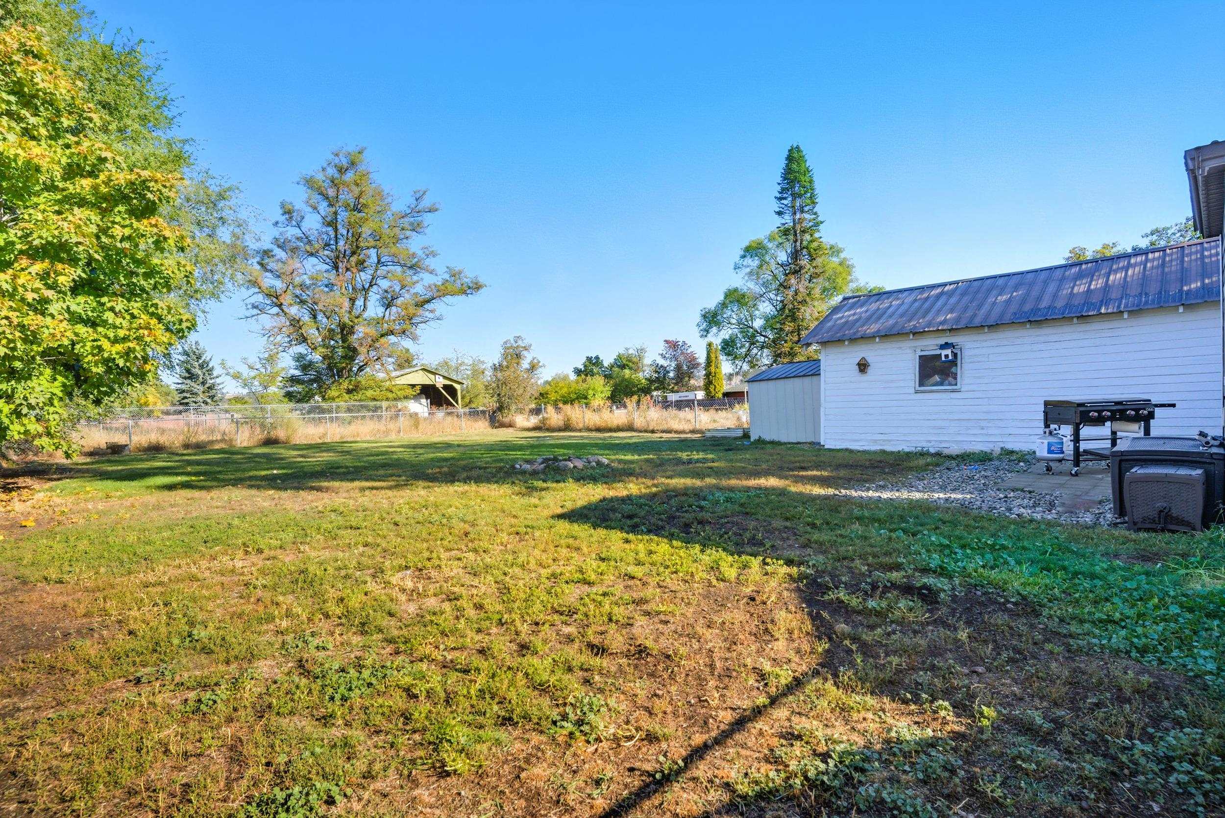 10005 E Empire Ave - Photo 12