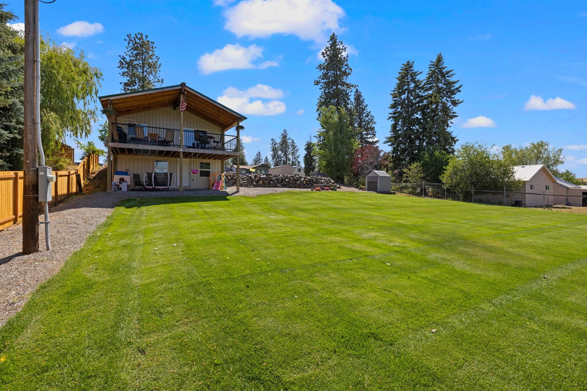 14321 ROBERT Ave - Photo 2