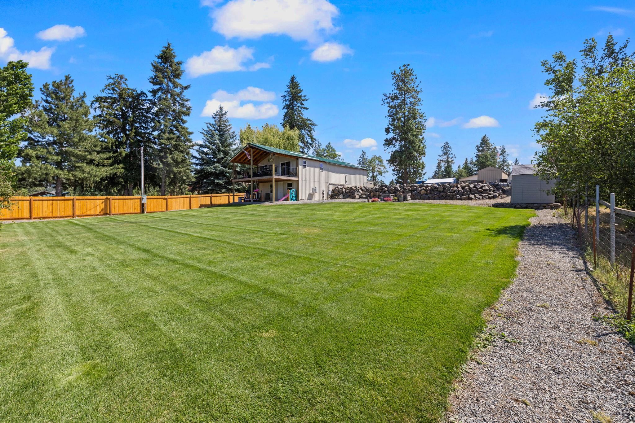 14321 ROBERT Ave - Photo 3