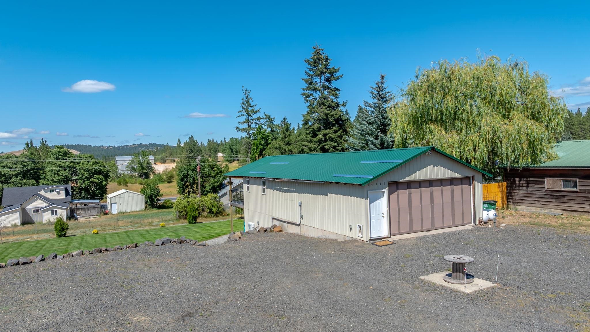 14321 ROBERT Ave - Photo 24