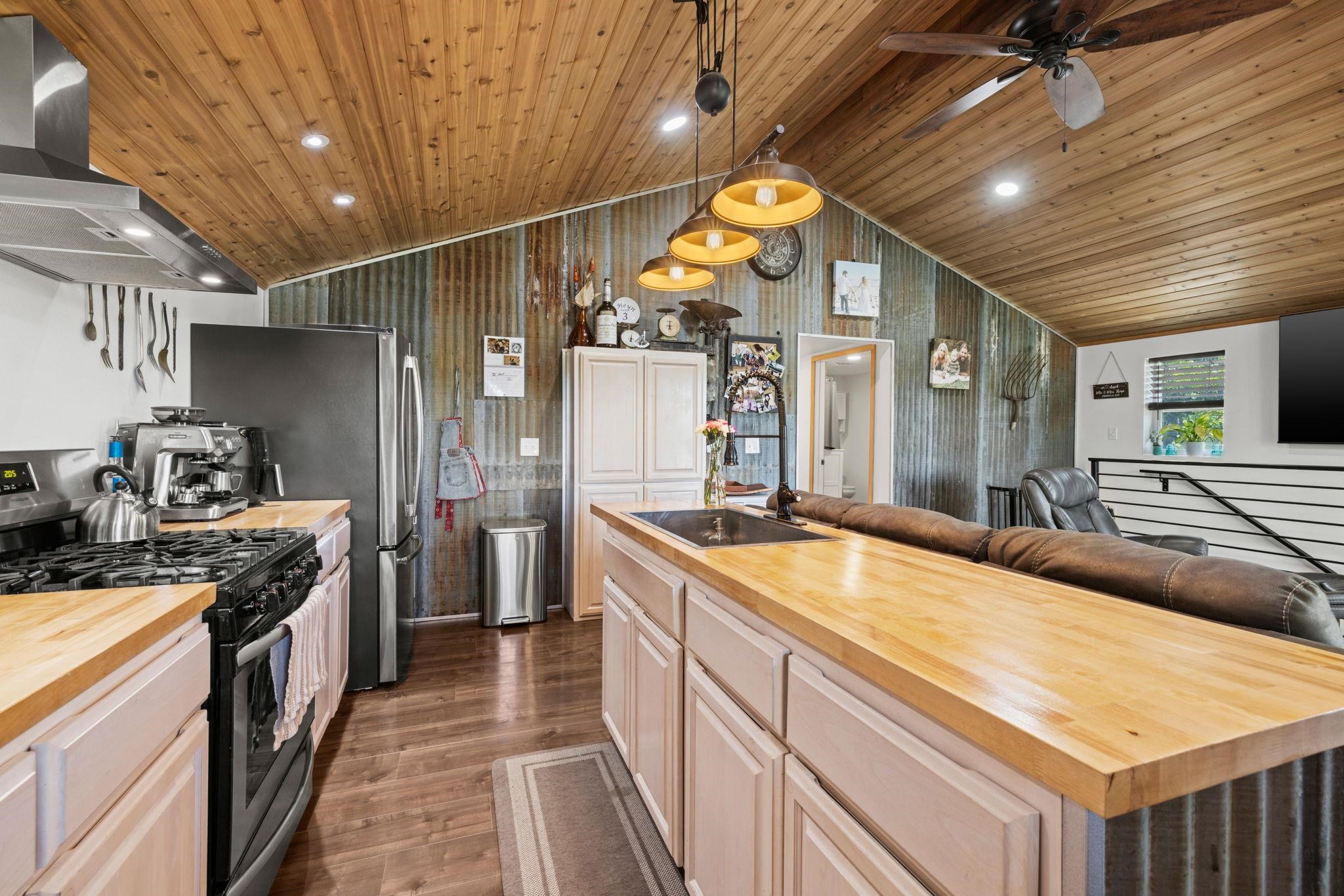 14321 ROBERT Ave - Photo 8